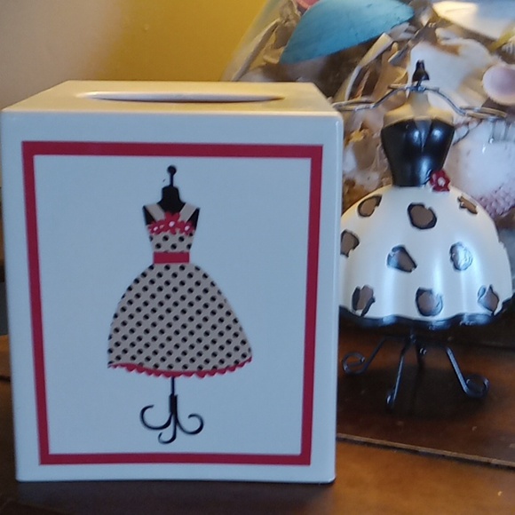 Bathroom bundle tissue box and holder boutique themed cute set for any space - Picture 1 of 7
